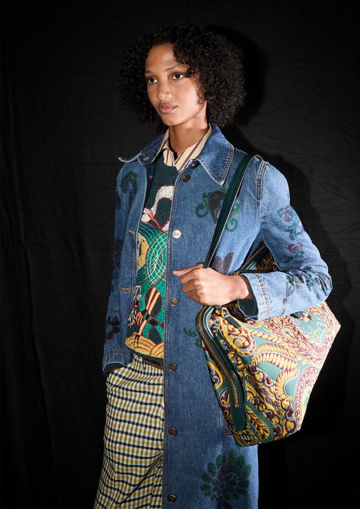 5 Ways To Wear A Denim Jacket: From Daytime to Evening Edge