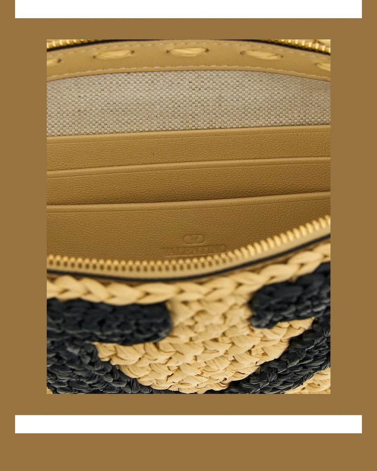 Valentino Garavani Envelope Clutche in black, Viscose — view 4