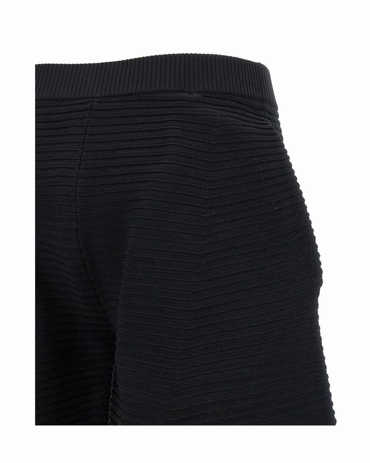 Issey Miyake Short Trouser in black — view 4