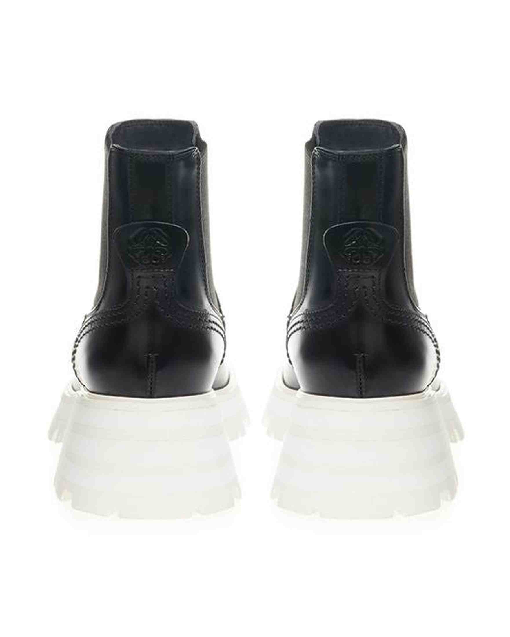 Alexander Mcqueen Elegant Leather Boots In Black Timeless Glam Steals