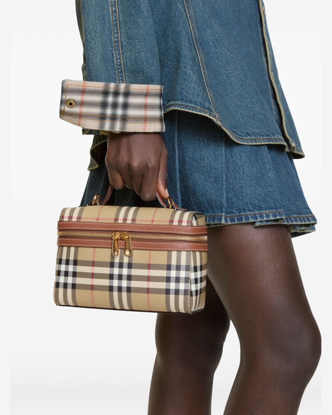 Burberry Beige Bag Glam Steals