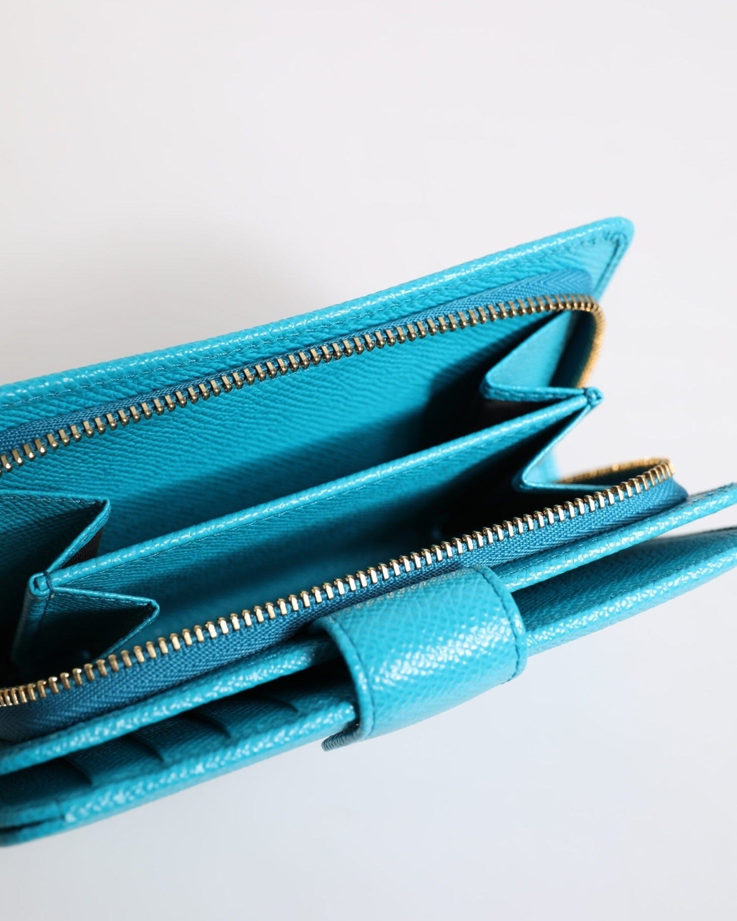 Dolce & Gabbana Light Blue Leather Bifold Continental Clutch Wallet Glam Steals