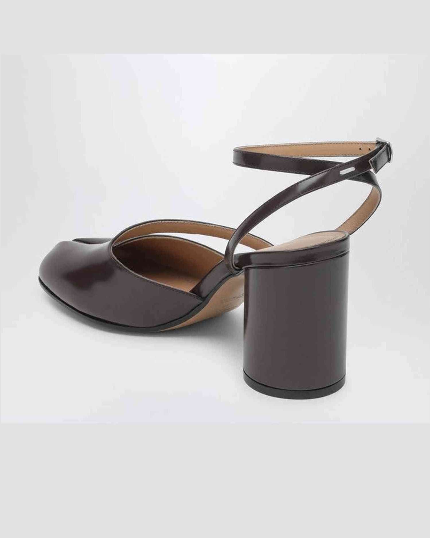 Maison Margiela Brown Leather Tabi Sandals in Brushed Glam Steals