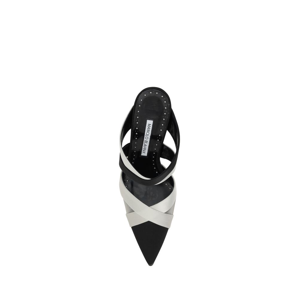 Manolo Blahnik Oyounak Pumps Glam Steals