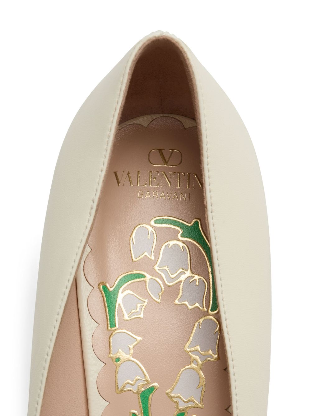 Valentino Garavani Bowow Décolleté in Kid 45mm Glam Steals