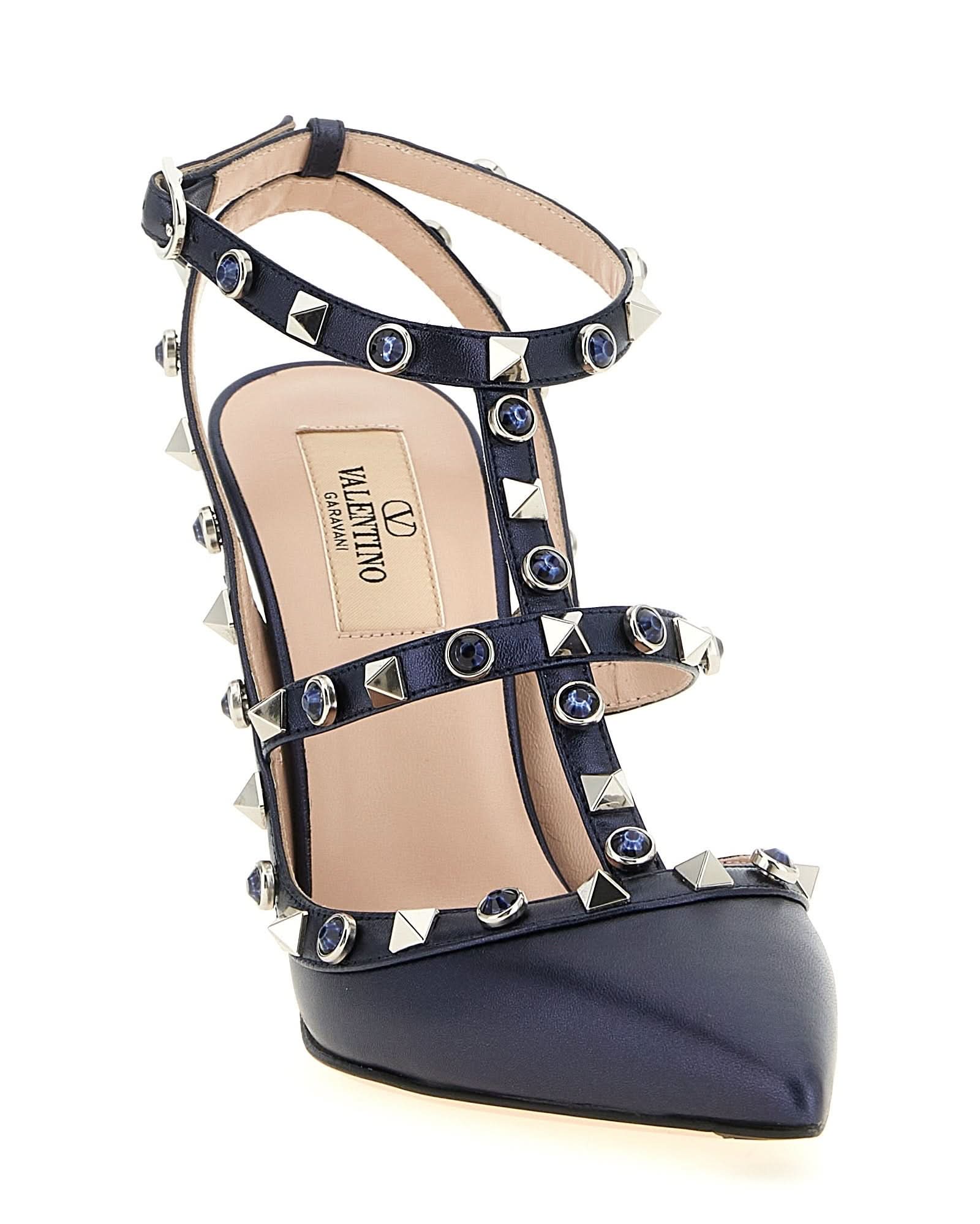 Valentino Garavani Rockstud Pumps Glam Steals