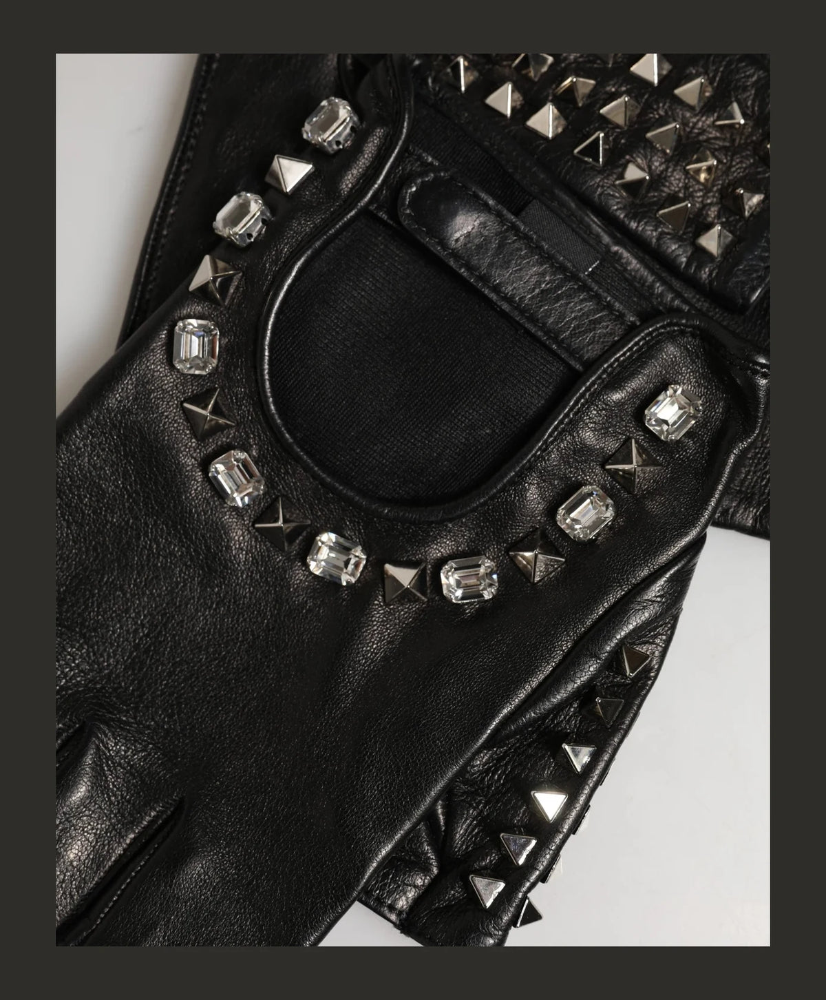 Dolce & Gabbana Gloves & Mitten in black, Genuine Leather — view 3