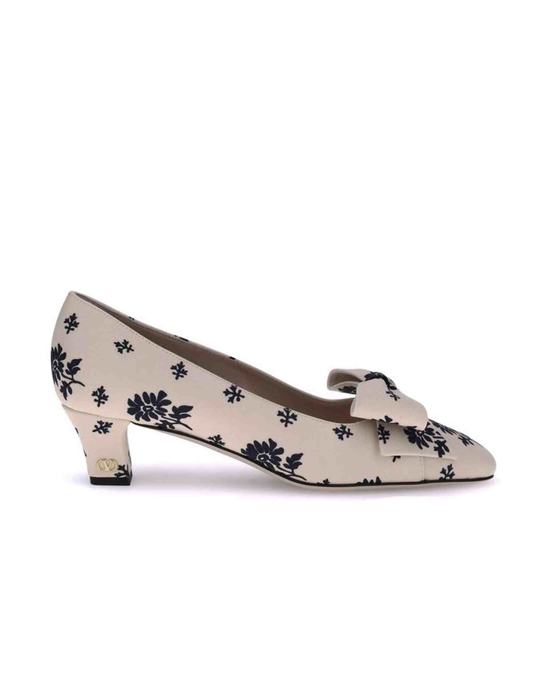 Valentino Garavani Bowow Pumps Glam Steals