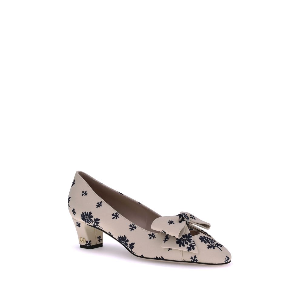 Valentino Garavani Bowow Pumps Glam Steals