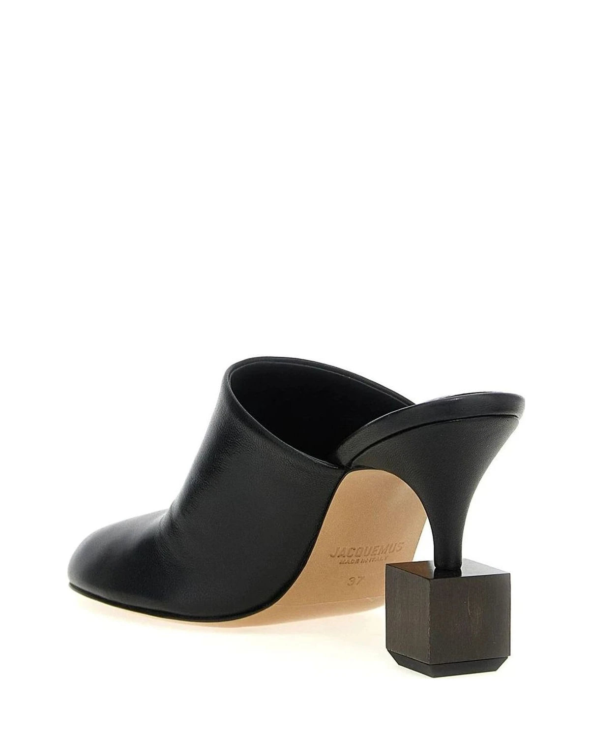 Jacquemus Pumps in black, Lamb Leather — view 4