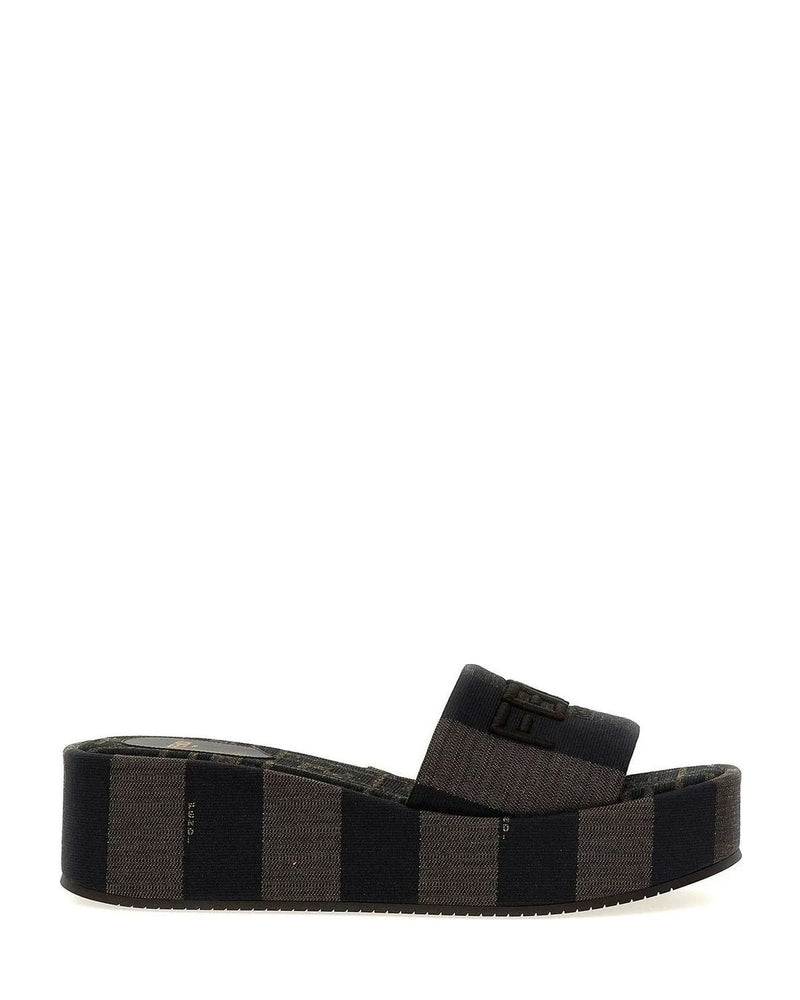 Fendi Slides in brown, Cotton