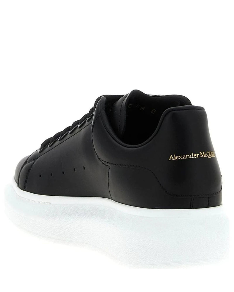 Alexander McQueen Sneakers in black — view 3