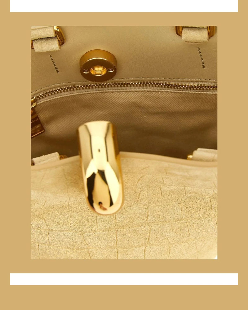 Jacquemus Bucket Bag in beige, Calfskin Leather — view 4