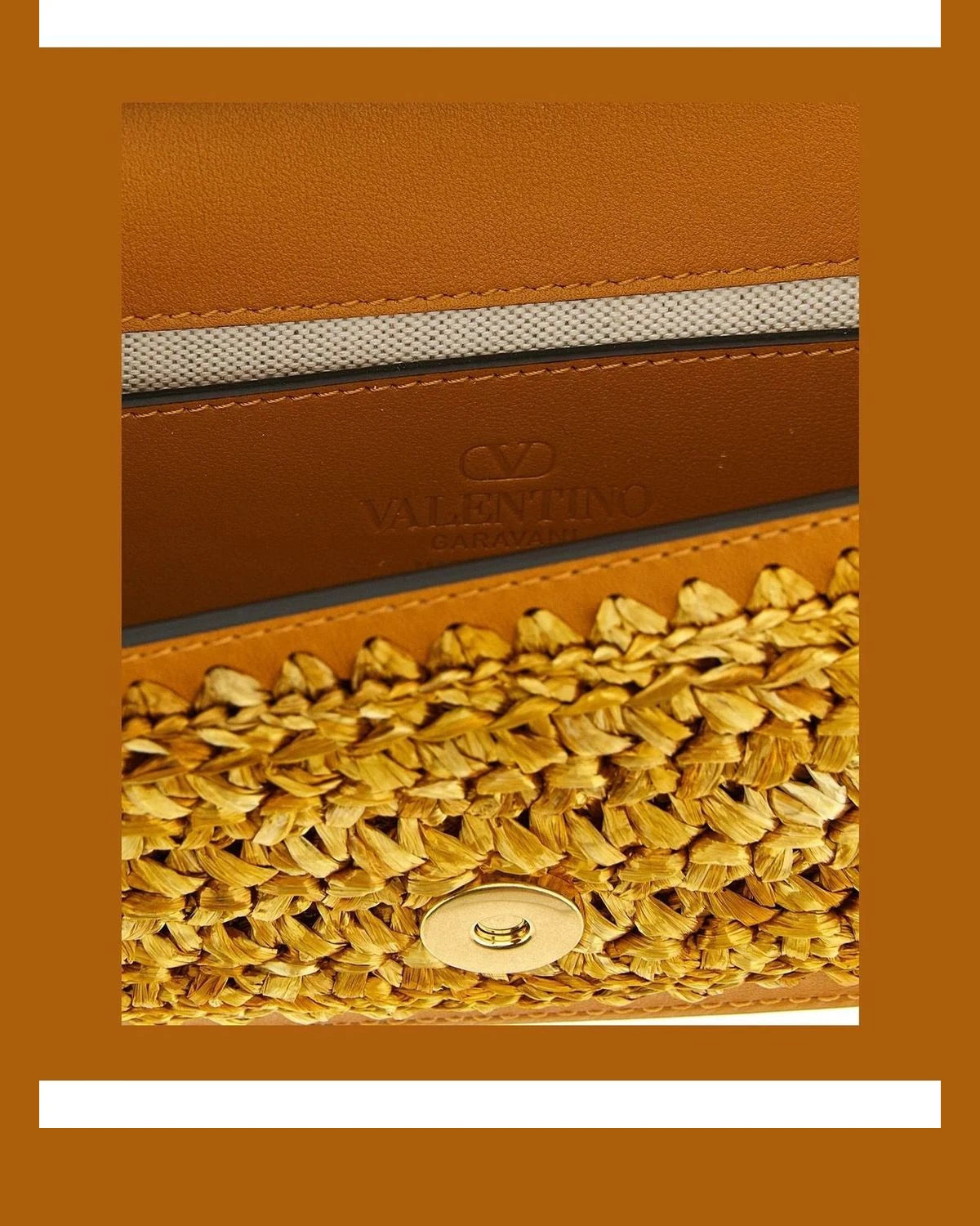 Valentino Garavani Shoulder Bag in gold, Viscose — view 4