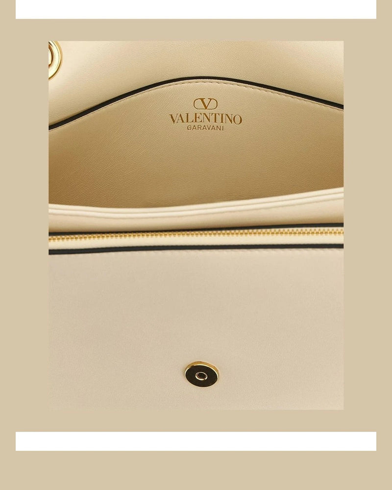 Valentino Garavani Shoulder Bag in white, Lamb Leather — view 4