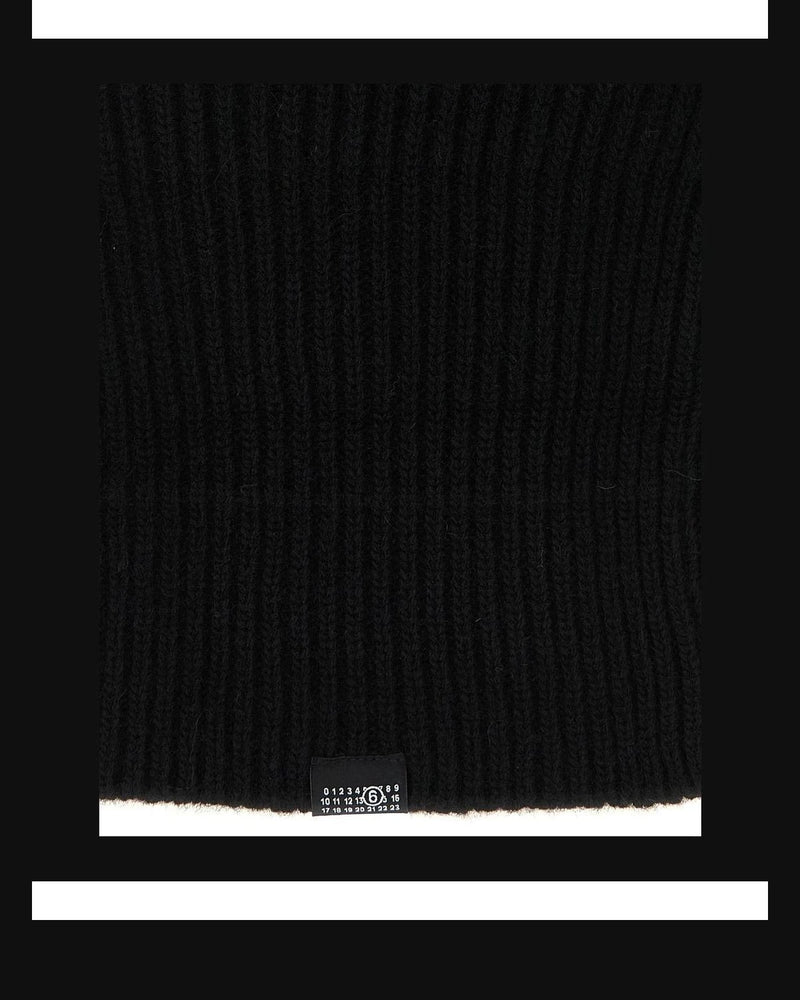 MM6 Maison Margiela Beanie in black, Wool — view 3