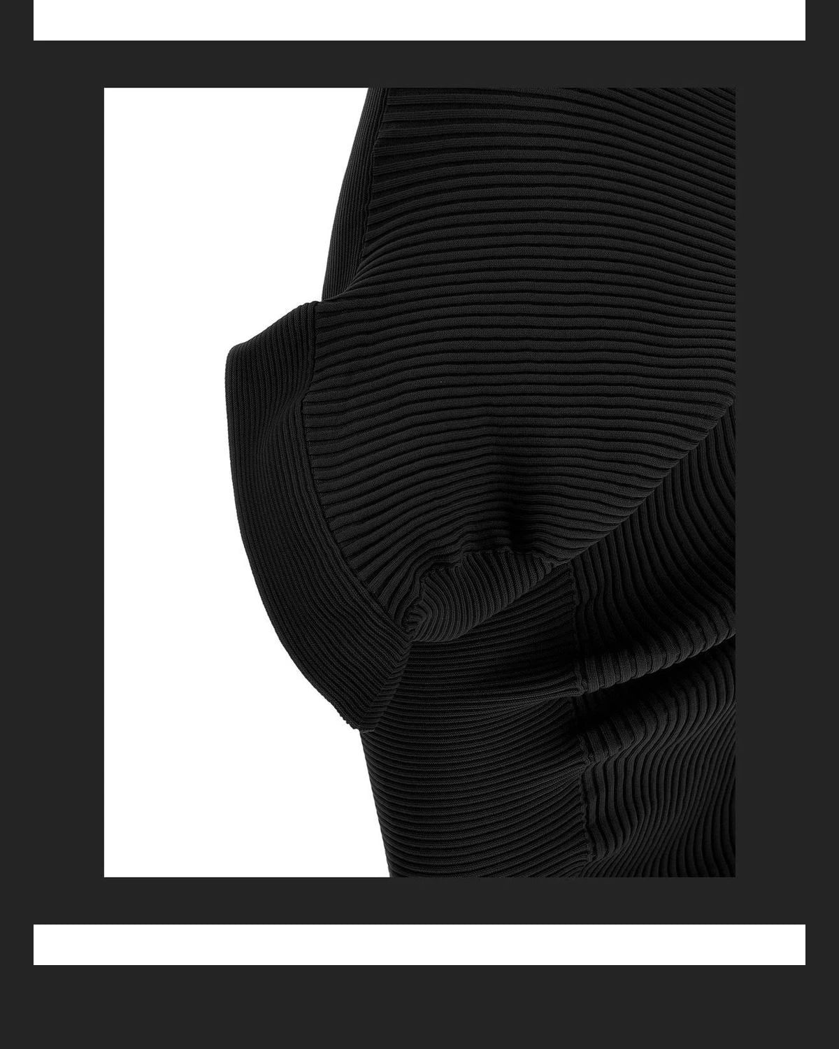 Issey Miyake Dresse in black, Polyester — view 4