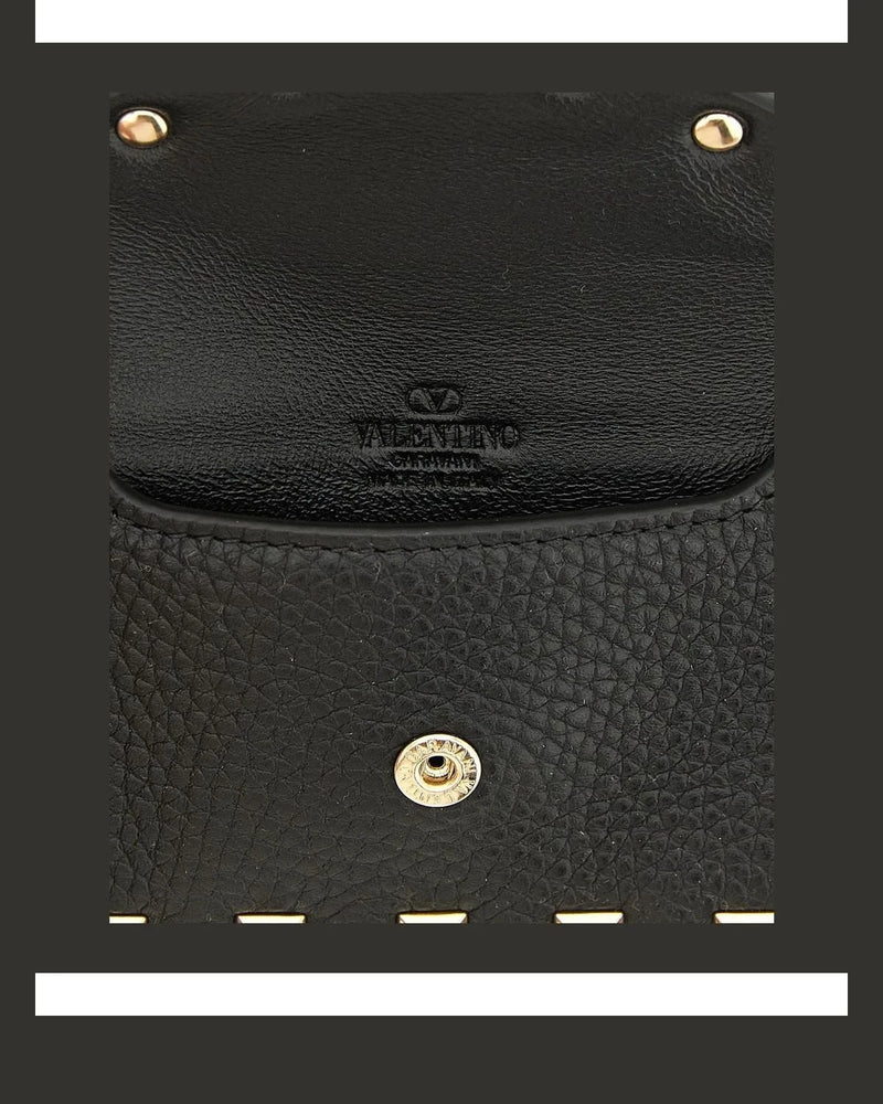 Valentino Garavani Keychain in black, Calfskin Leather — view 3