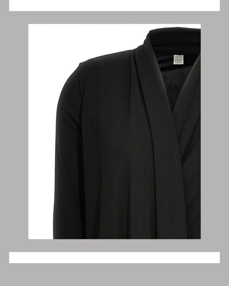 Toteme Dresse in black, Viscose — view 3