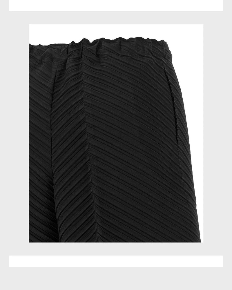 Issey Miyake Palazzo Pant in black, Polyester — view 4