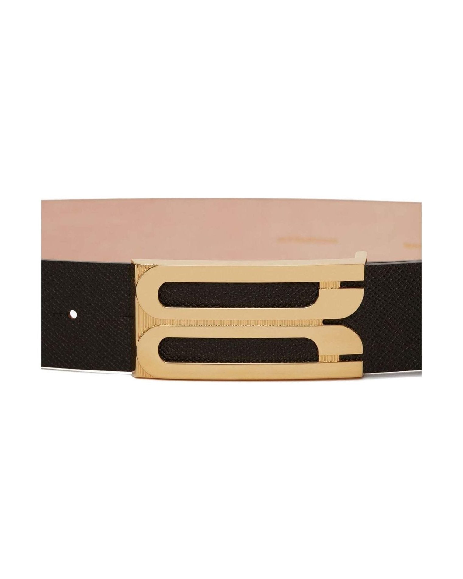 Add a polished touch with Victoria Beckham Black Leather Jumbo Frame Belt in Grained tailored in quality leather — great for autumn styling. Built for versatile styling. Explore it at glam steals online. Glam Steals
