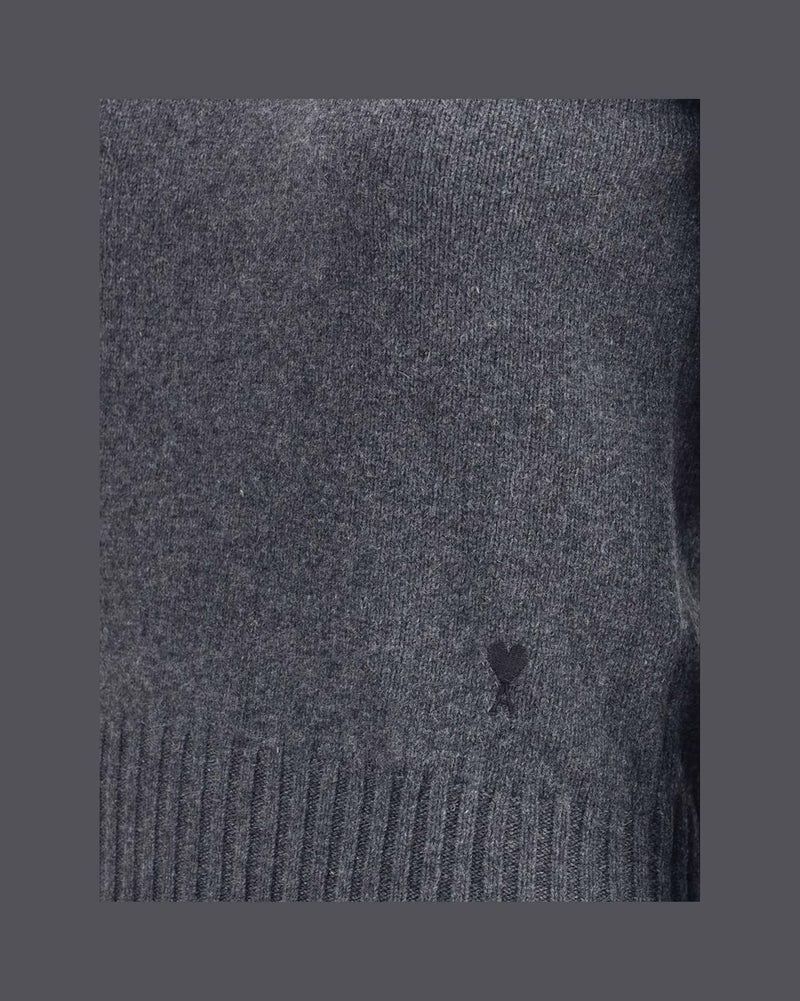 Ami Paris Pull Col Rond De Coeur Glam Steals