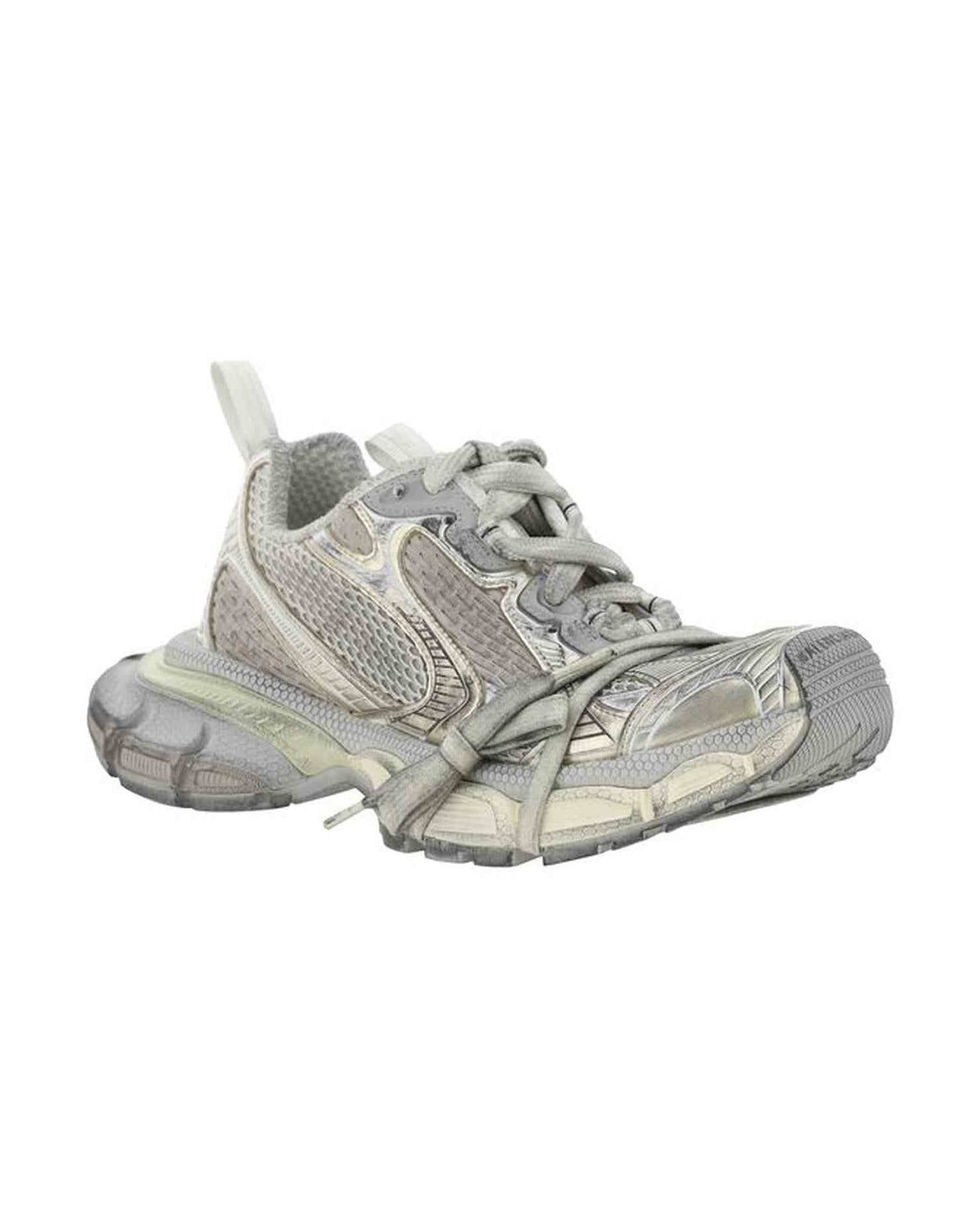 Balenciaga Sneakers Glam Steals