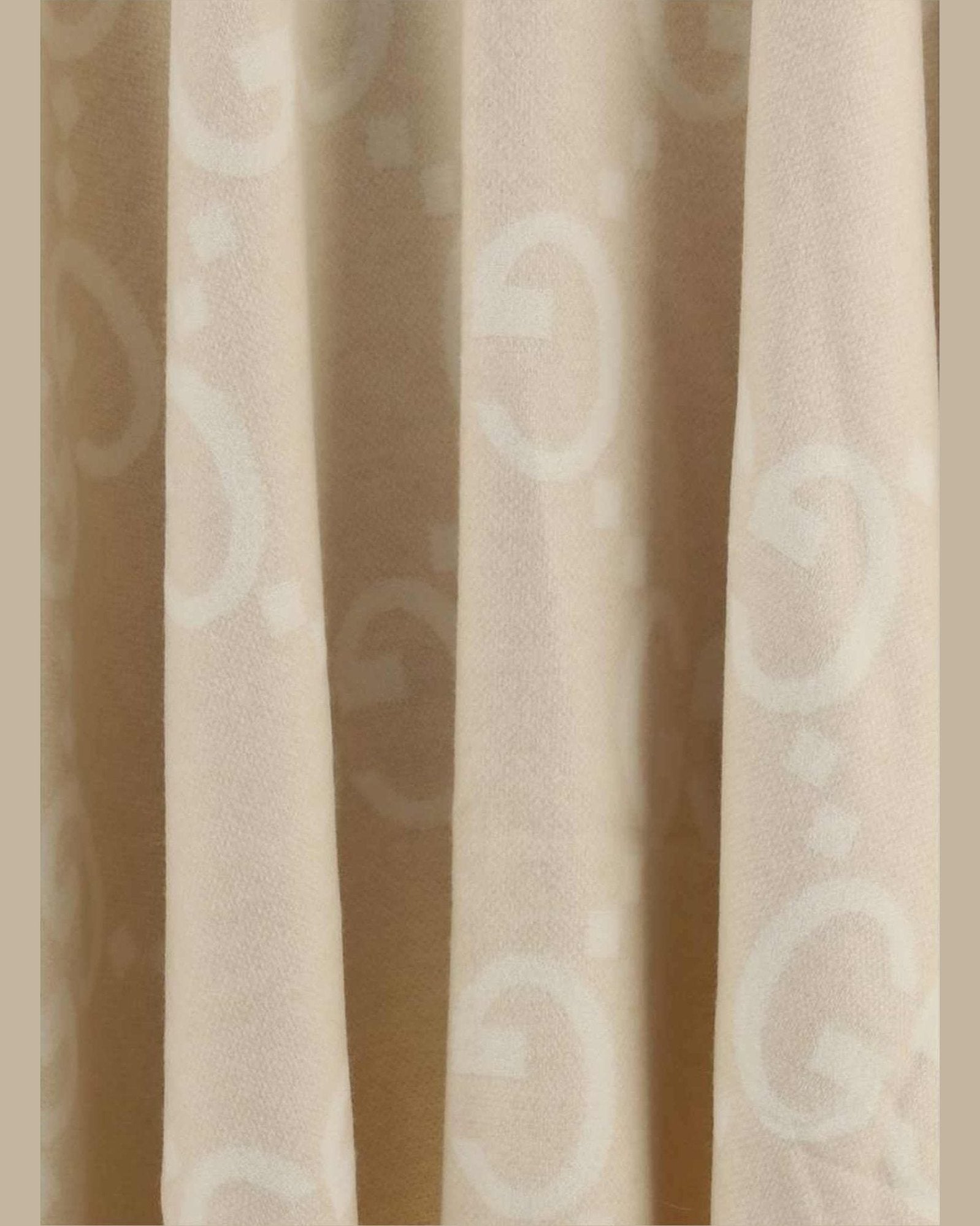 Gucci Poncho Huge Gg Glam Steals