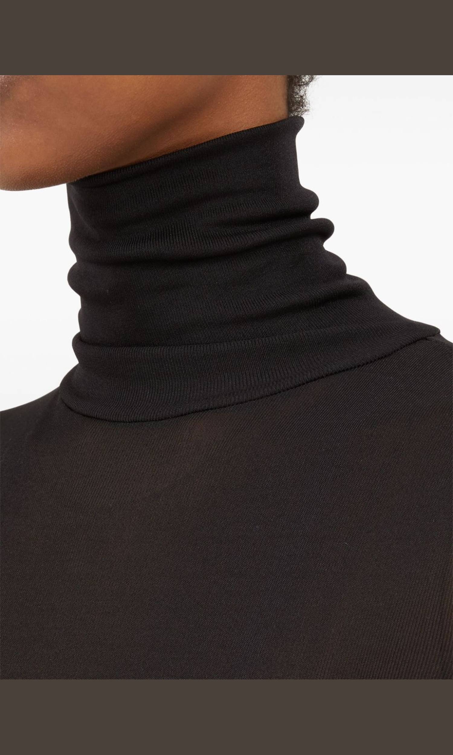 Maison Margiela Black Top Glam Steals