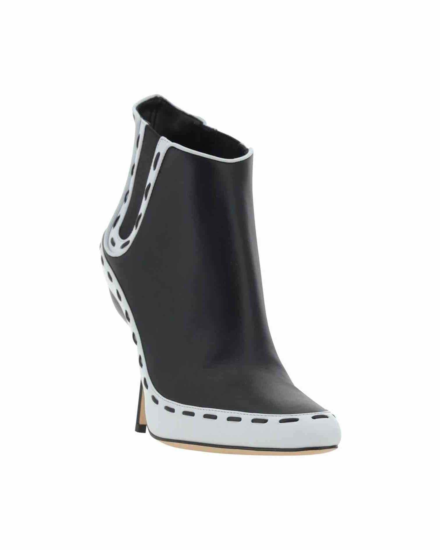 Manolo Blahnik Rizas Pumps Glam Steals