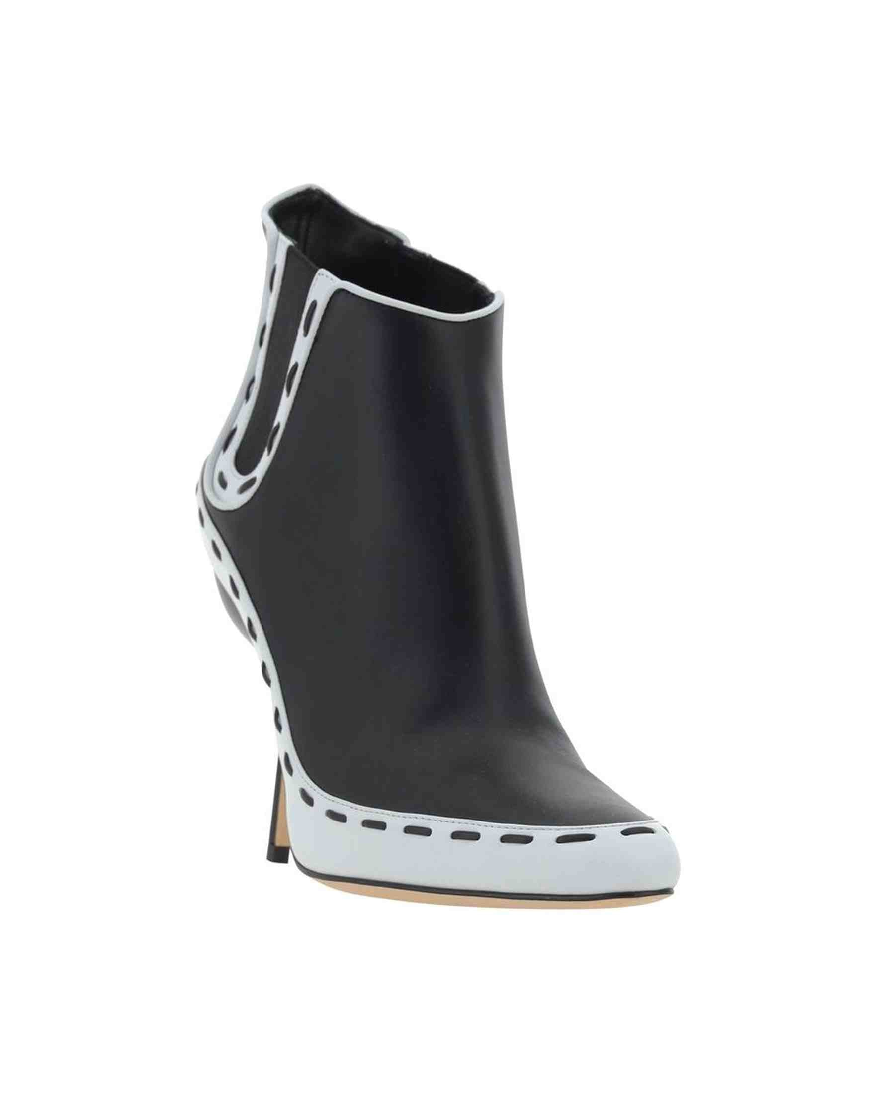 Manolo Blahnik Rizas Pumps Glam Steals