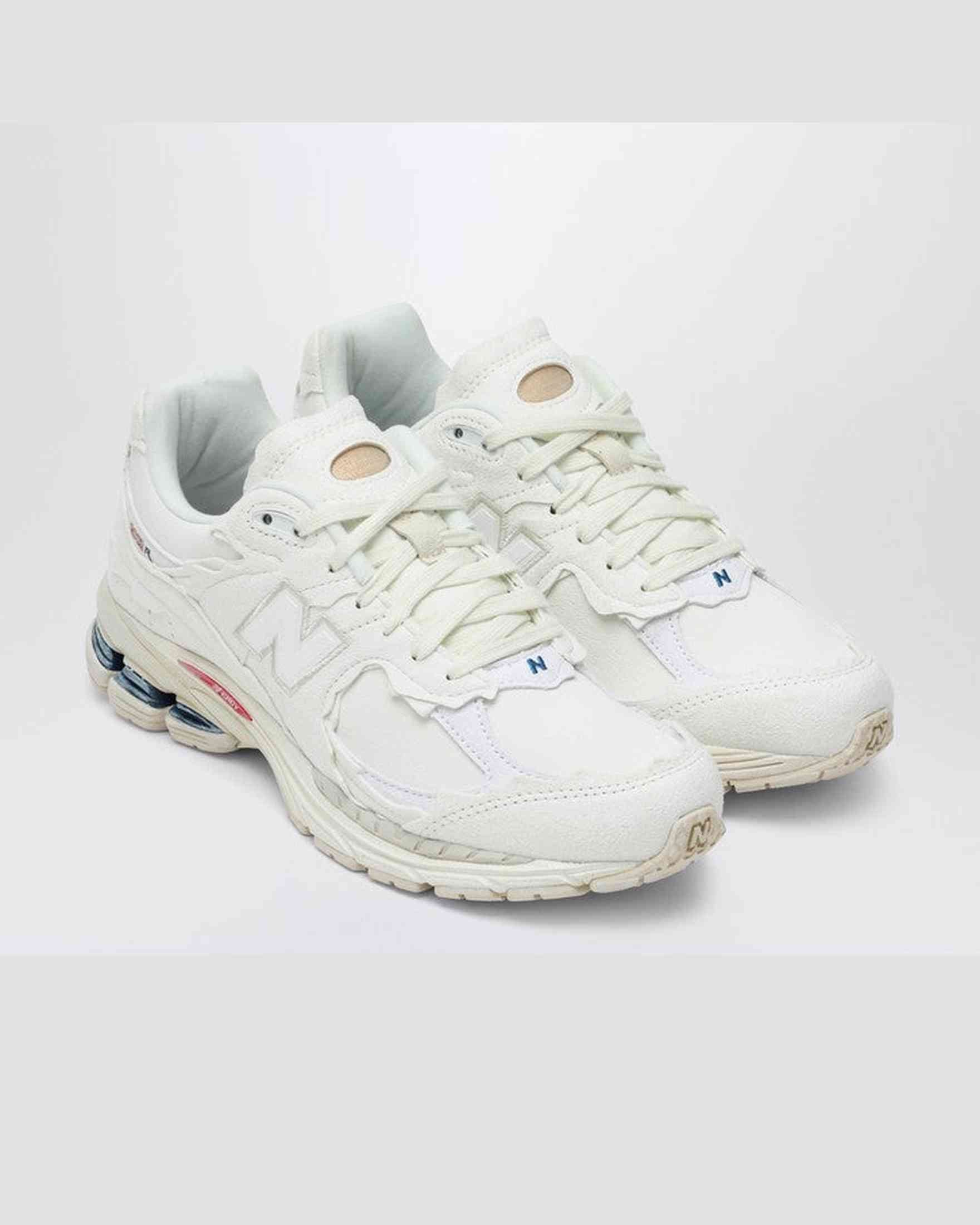 New Balance White Sneaker 2002R Protection Pack Glam Steals