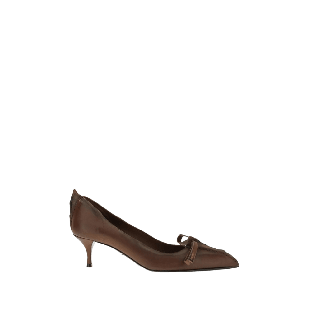 Prada Antique leather Pumps Glam Steals
