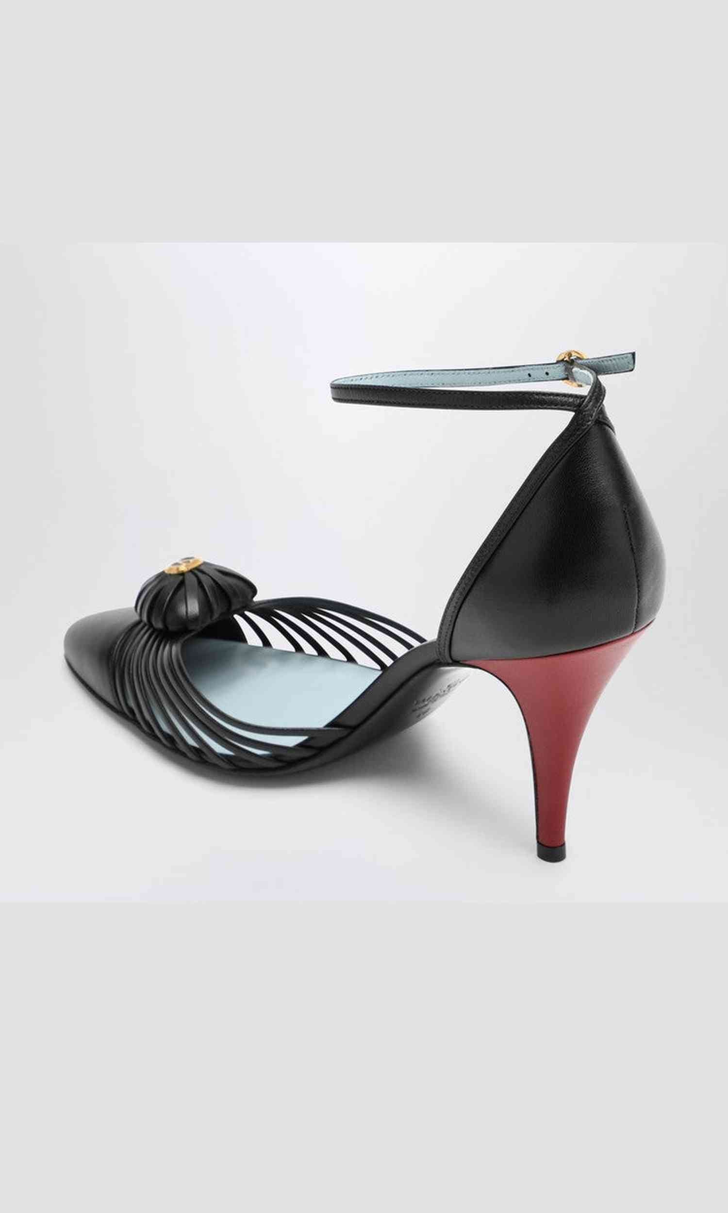 Valentino Black Garavani Décolleté Vg Sandals Royal Glam Steals