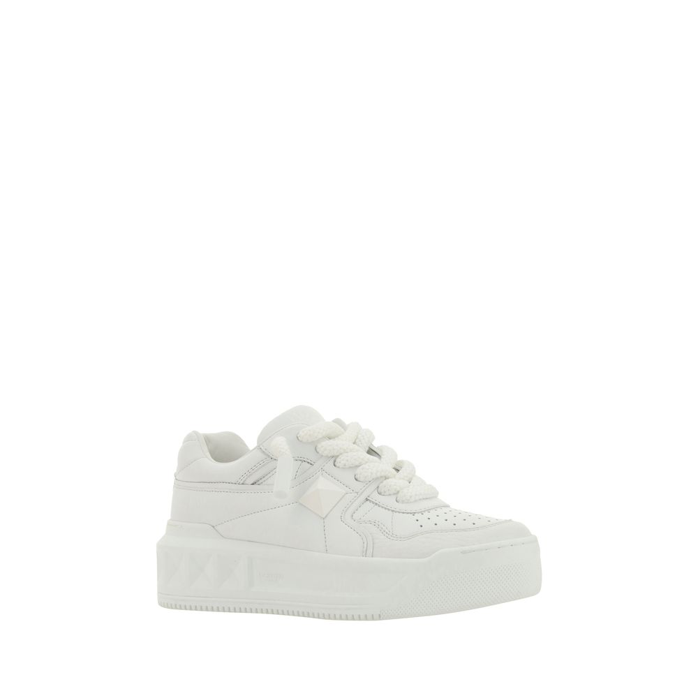 Valentino Garavani Sneakers Glam Steals