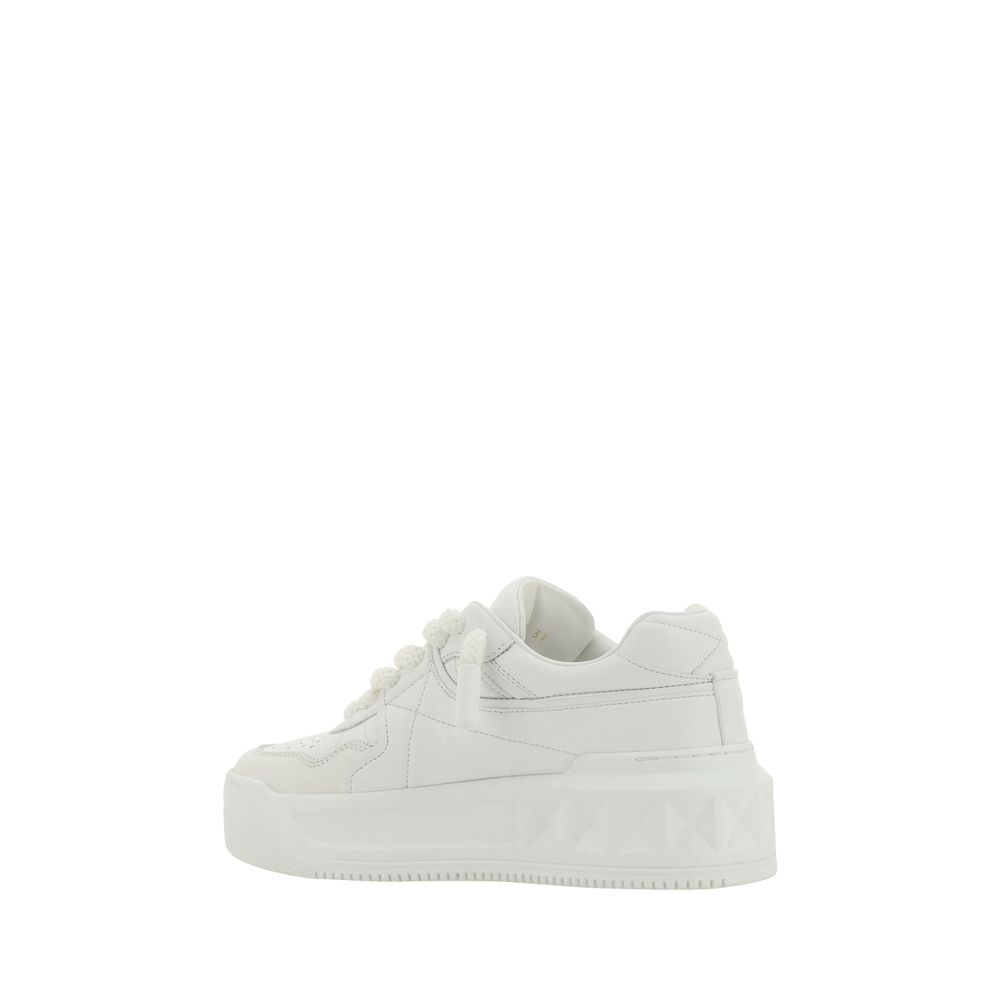 Valentino Garavani Sneakers Glam Steals