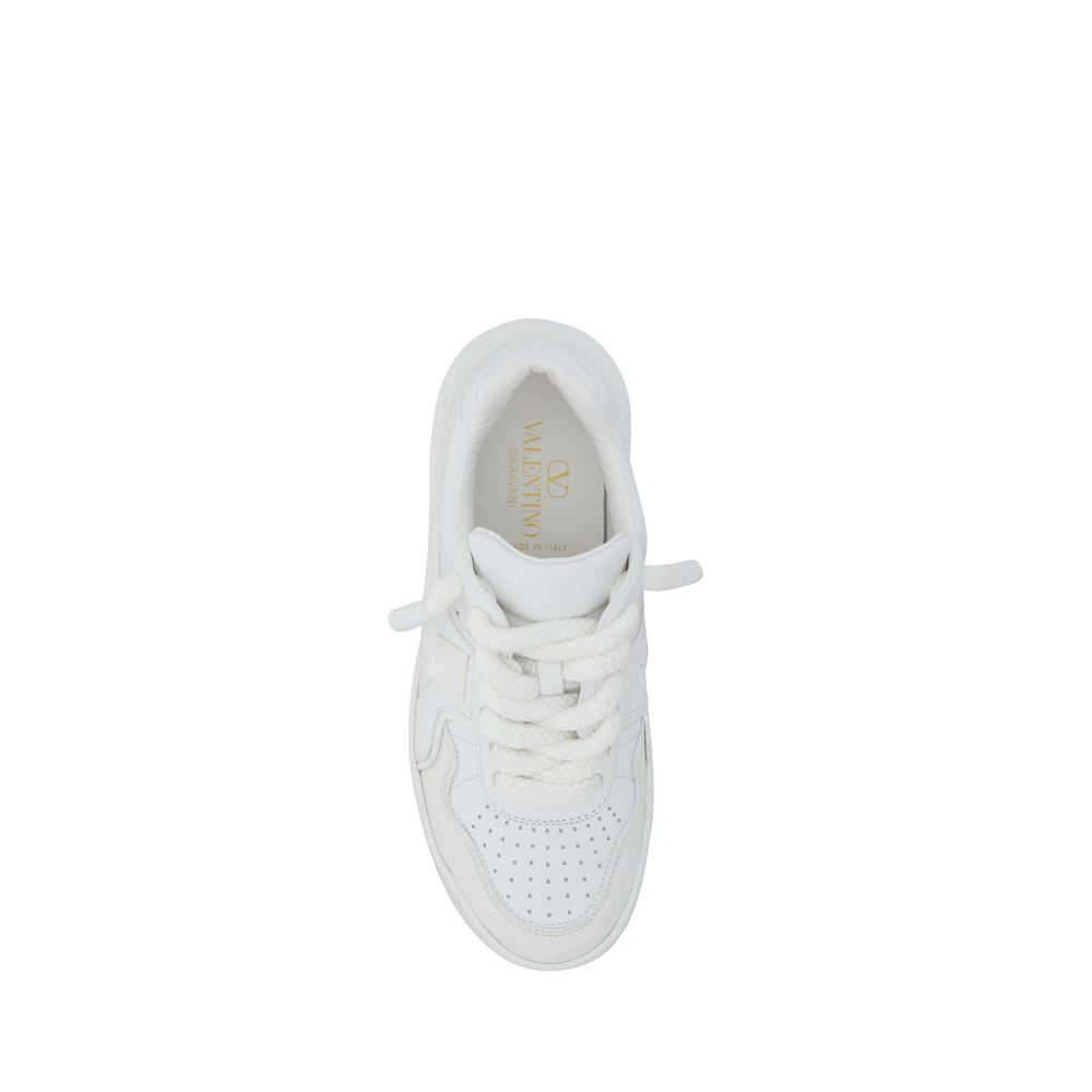 Valentino Garavani Sneakers Glam Steals