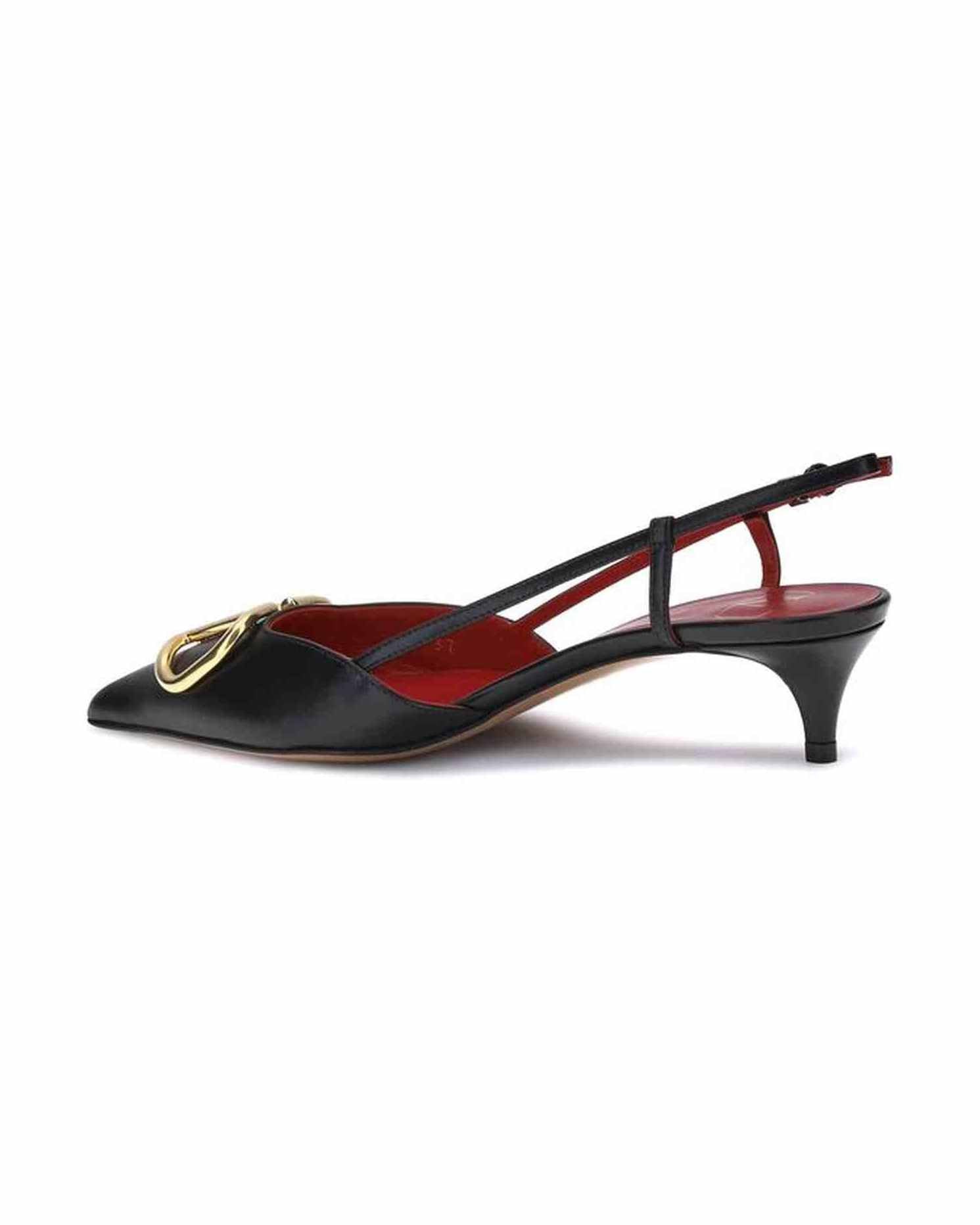 Valentino Garavani Vlogo Pumps Glam Steals