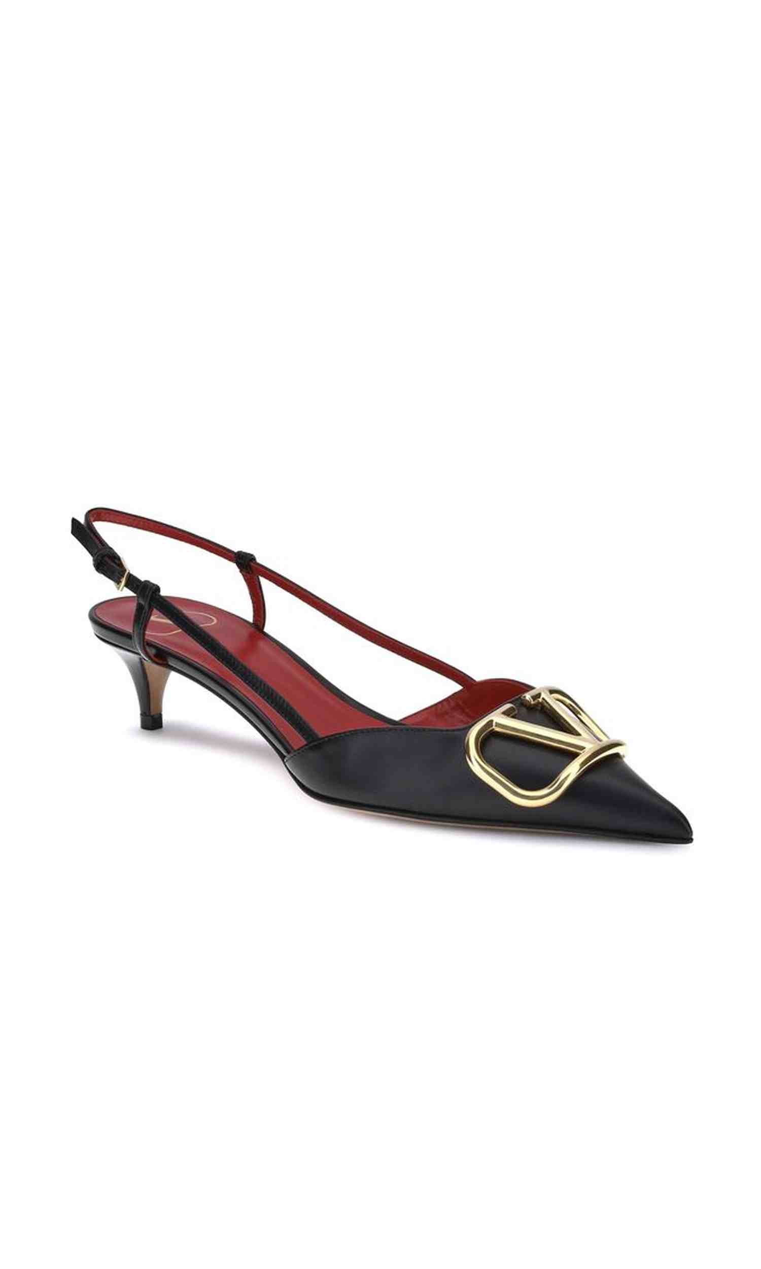 Valentino Garavani Vlogo Pumps Glam Steals
