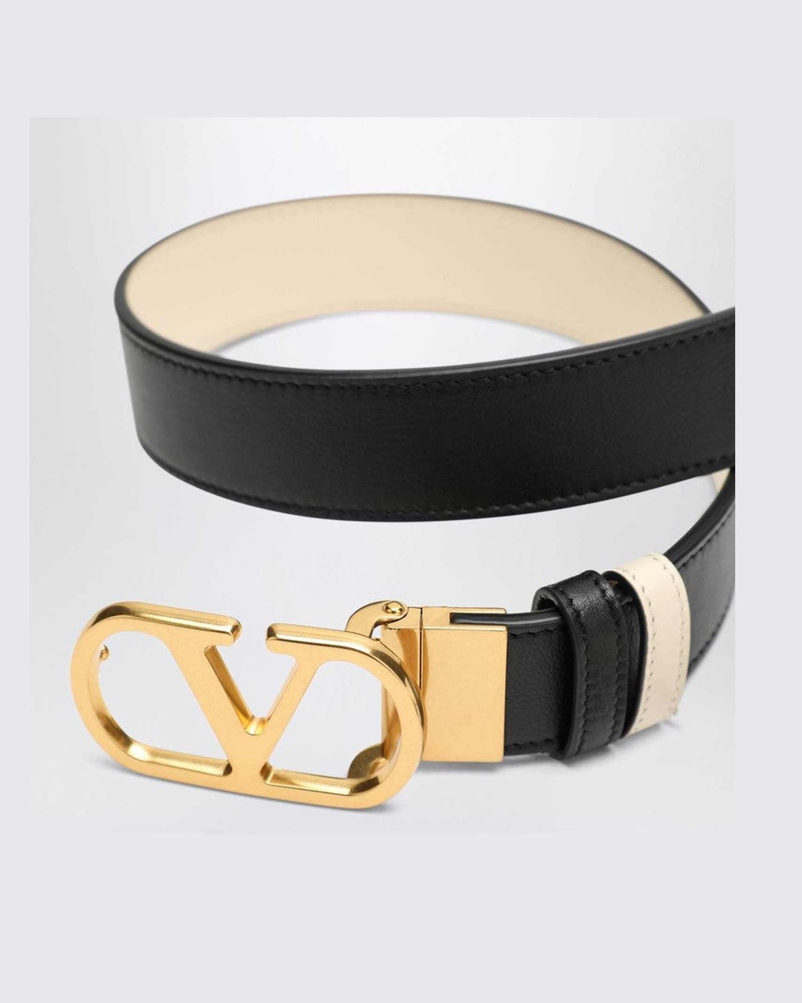 Valentino White Garavani Reversible Vlogo Signature Belt in Black/butter Glam Steals