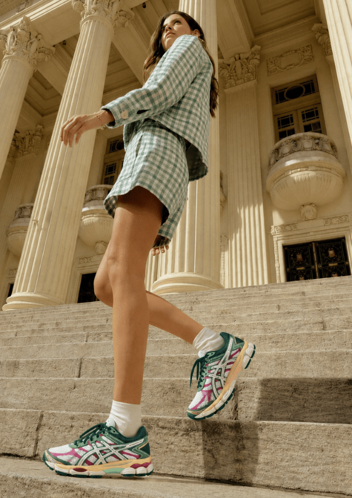 Street to Chic: Sneakers That Redefine Everyday Style