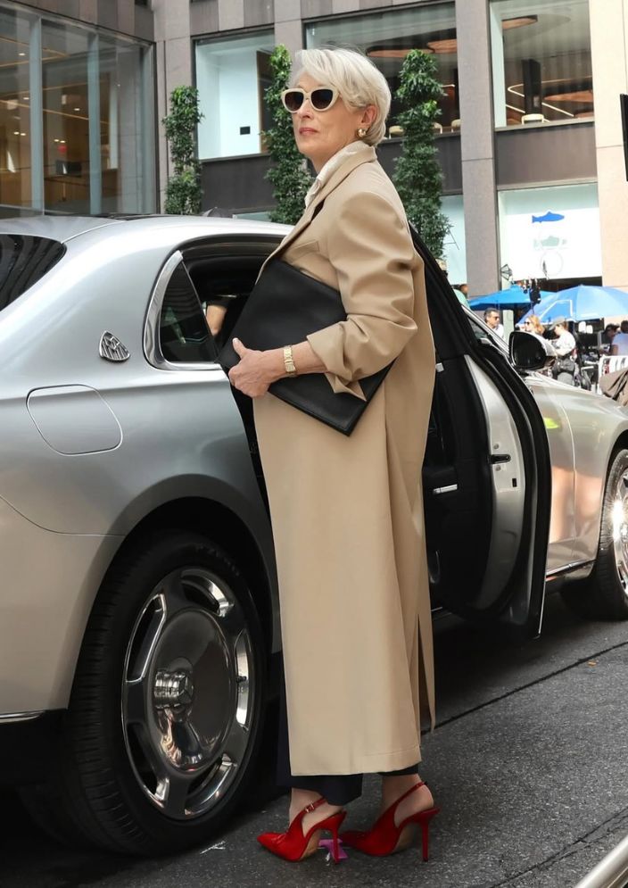 Power & Polish: The Guide to Chic Corporate Wear For Women
