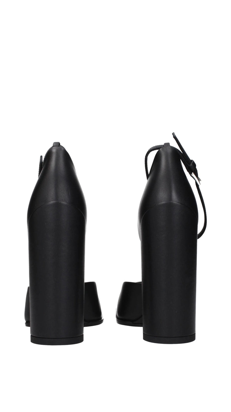 Alaïa Pumps in black — view 5