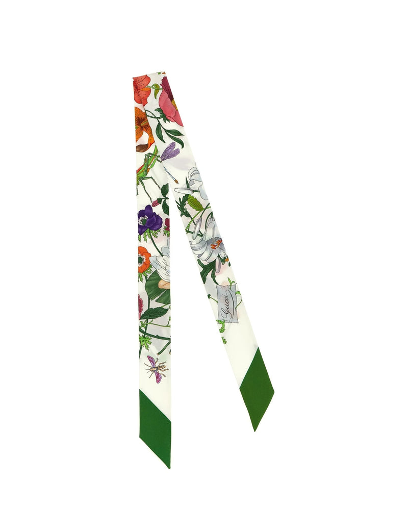 Gucci Scarves & Shawl in white, Silk
