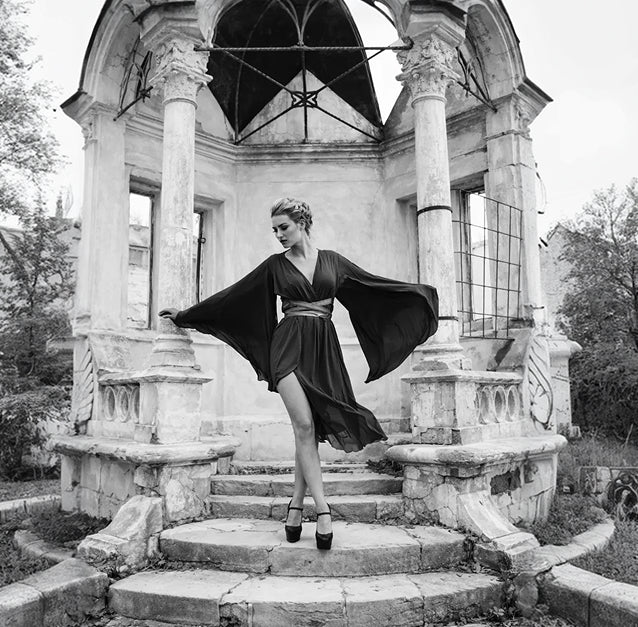 Insider Steals Image 03