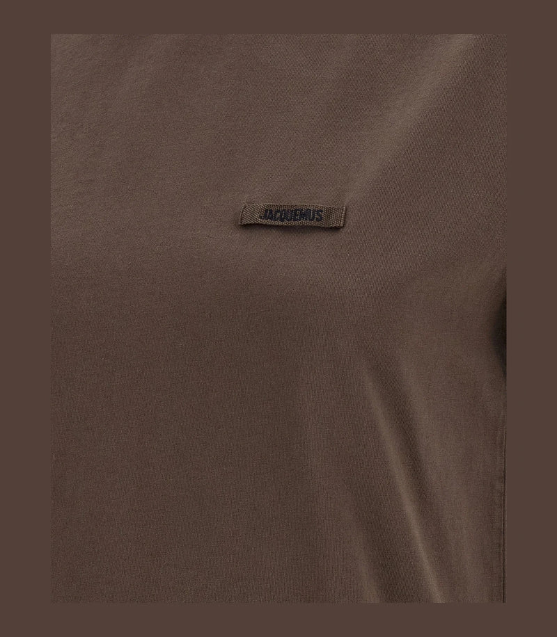 Jacquemus T-Shirt in brown, Cotton — view 4