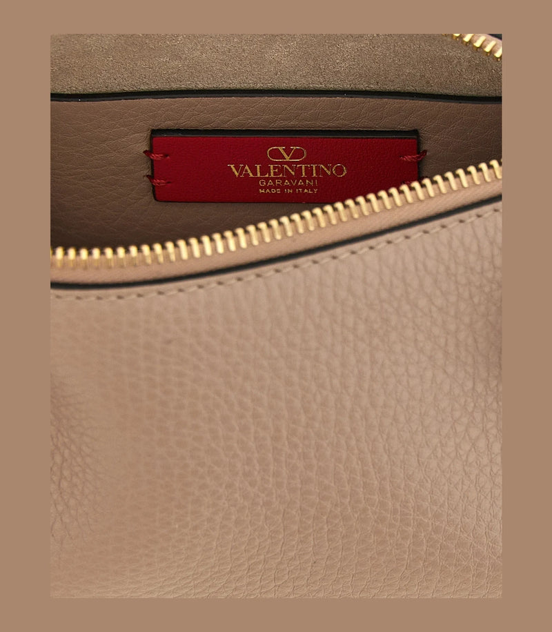 Valentino Garavani Shoulder Bag in pink, Calfskin Leather — view 4